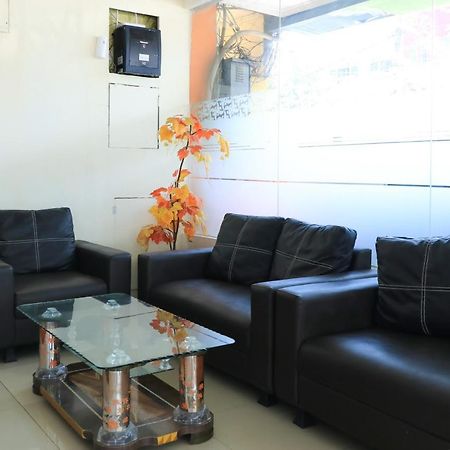 Al-Badar Hotel Syariah Makassar Extérieur photo