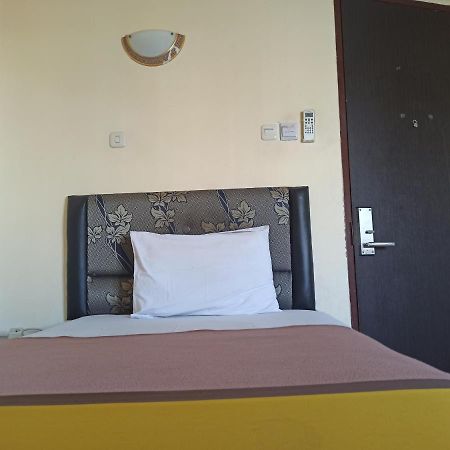 Al-Badar Hotel Syariah Makassar Extérieur photo