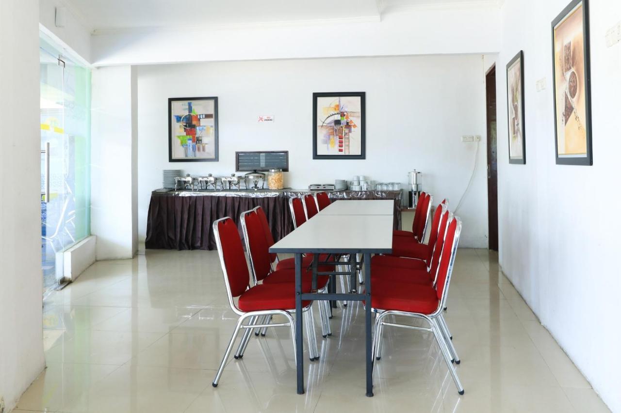 Al-Badar Hotel Syariah Makassar Extérieur photo