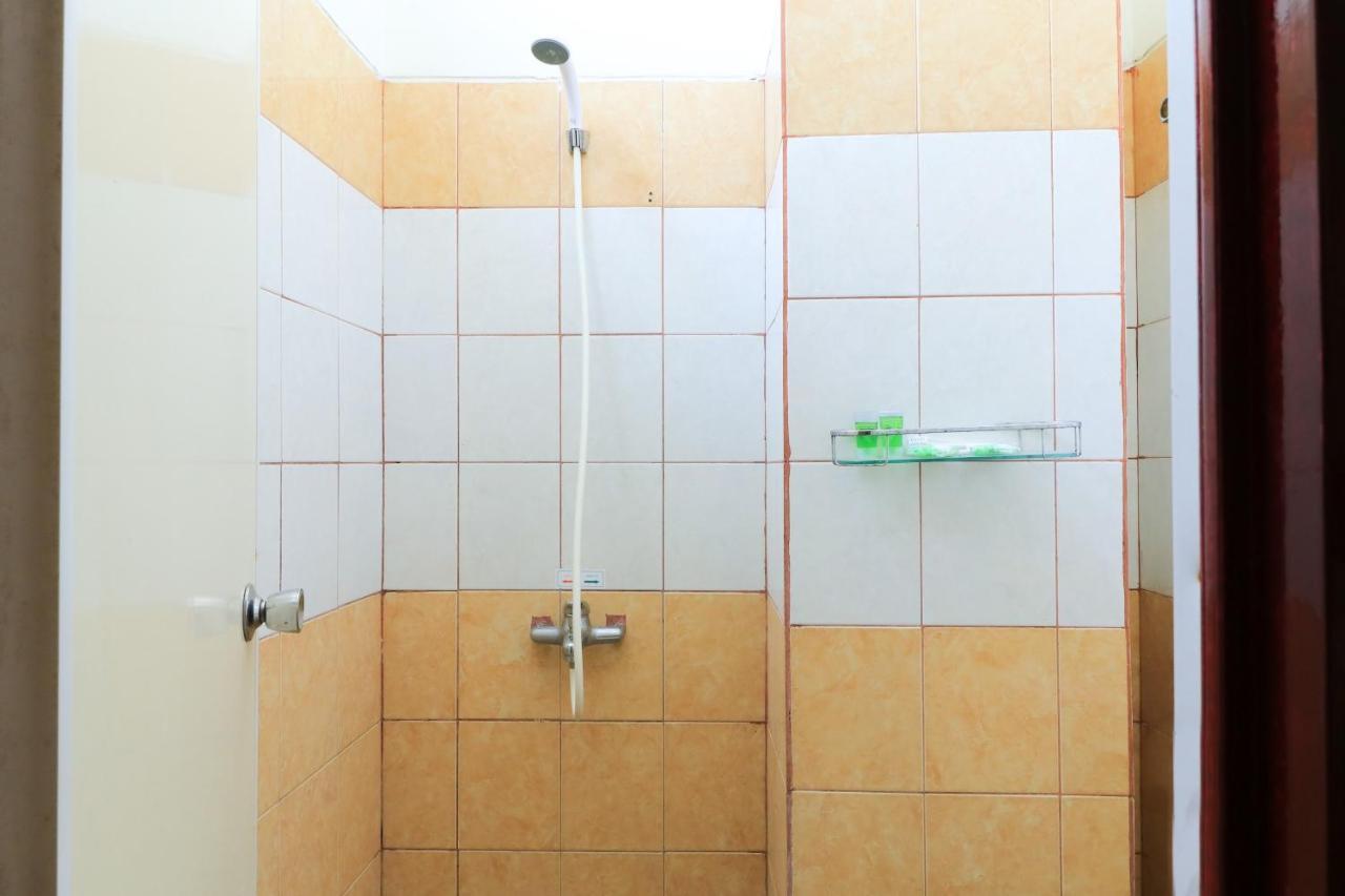 Al-Badar Hotel Syariah Makassar Extérieur photo