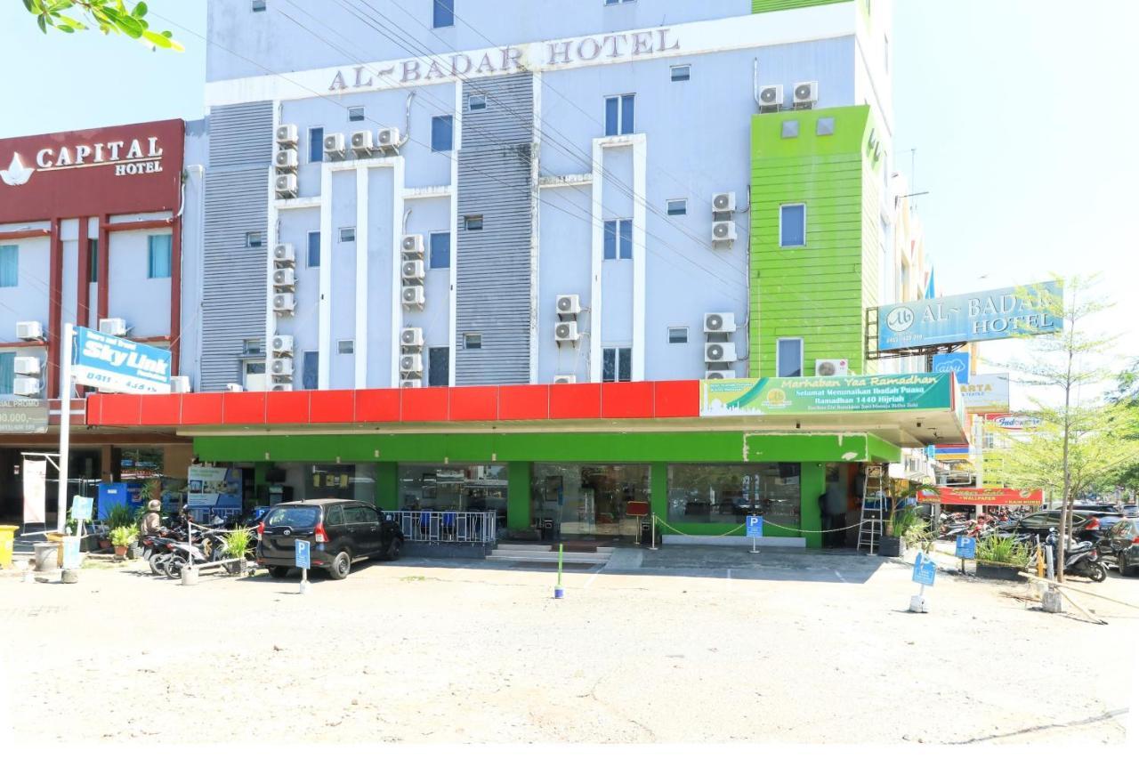 Al-Badar Hotel Syariah Makassar Extérieur photo