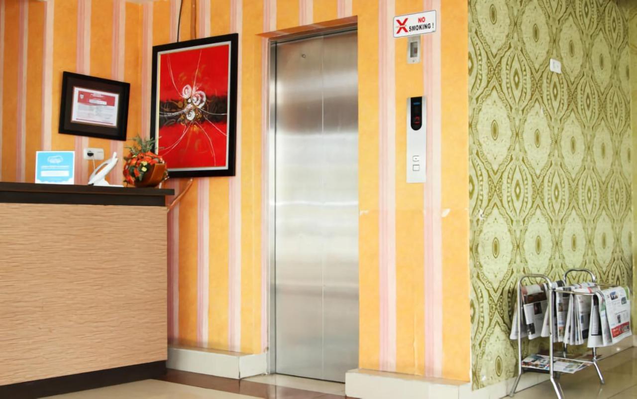 Al-Badar Hotel Syariah Makassar Extérieur photo