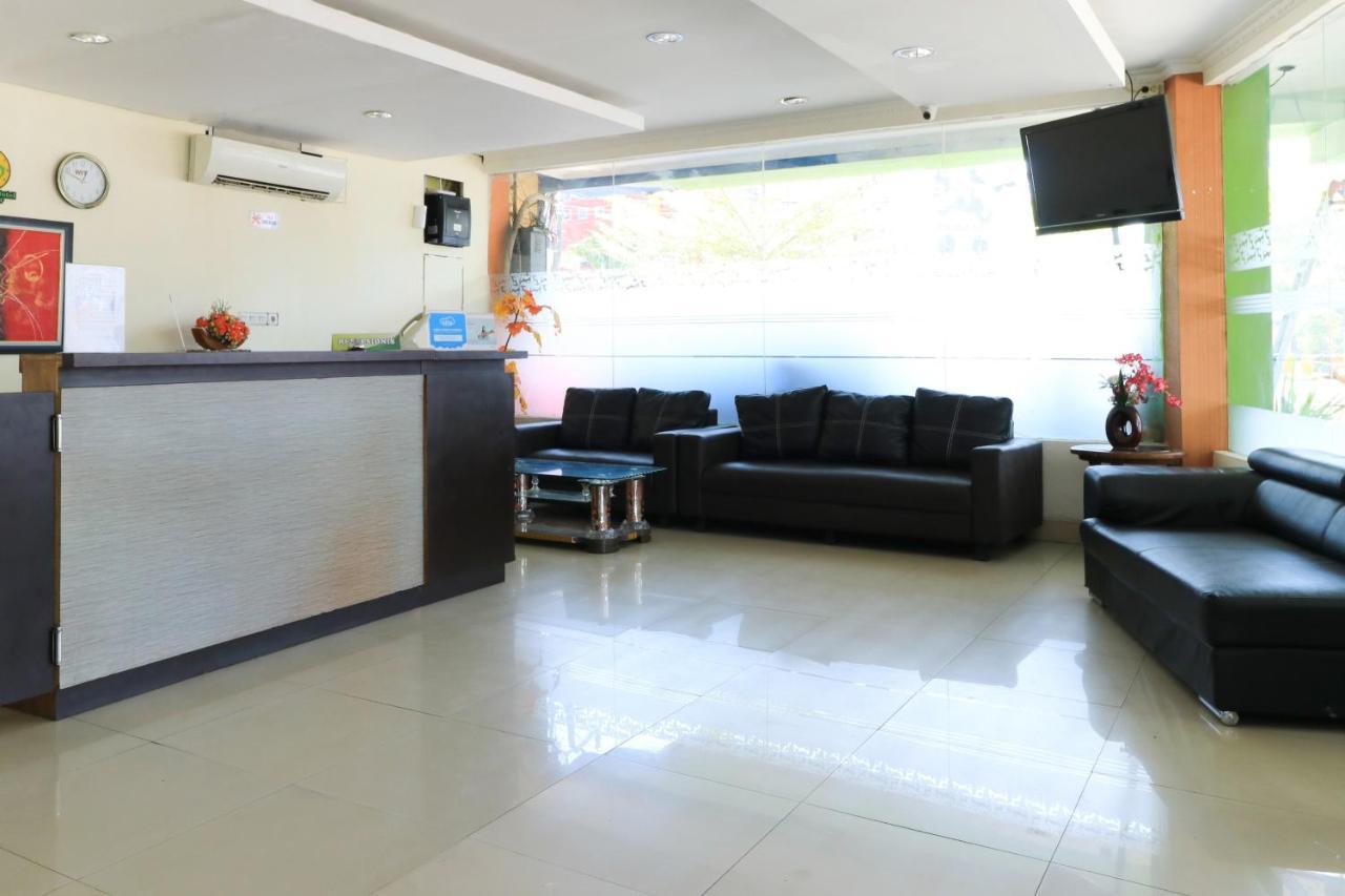 Al-Badar Hotel Syariah Makassar Extérieur photo