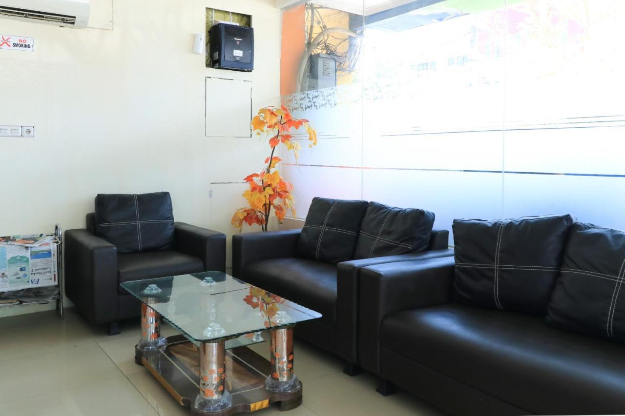 Al-Badar Hotel Syariah Makassar Extérieur photo