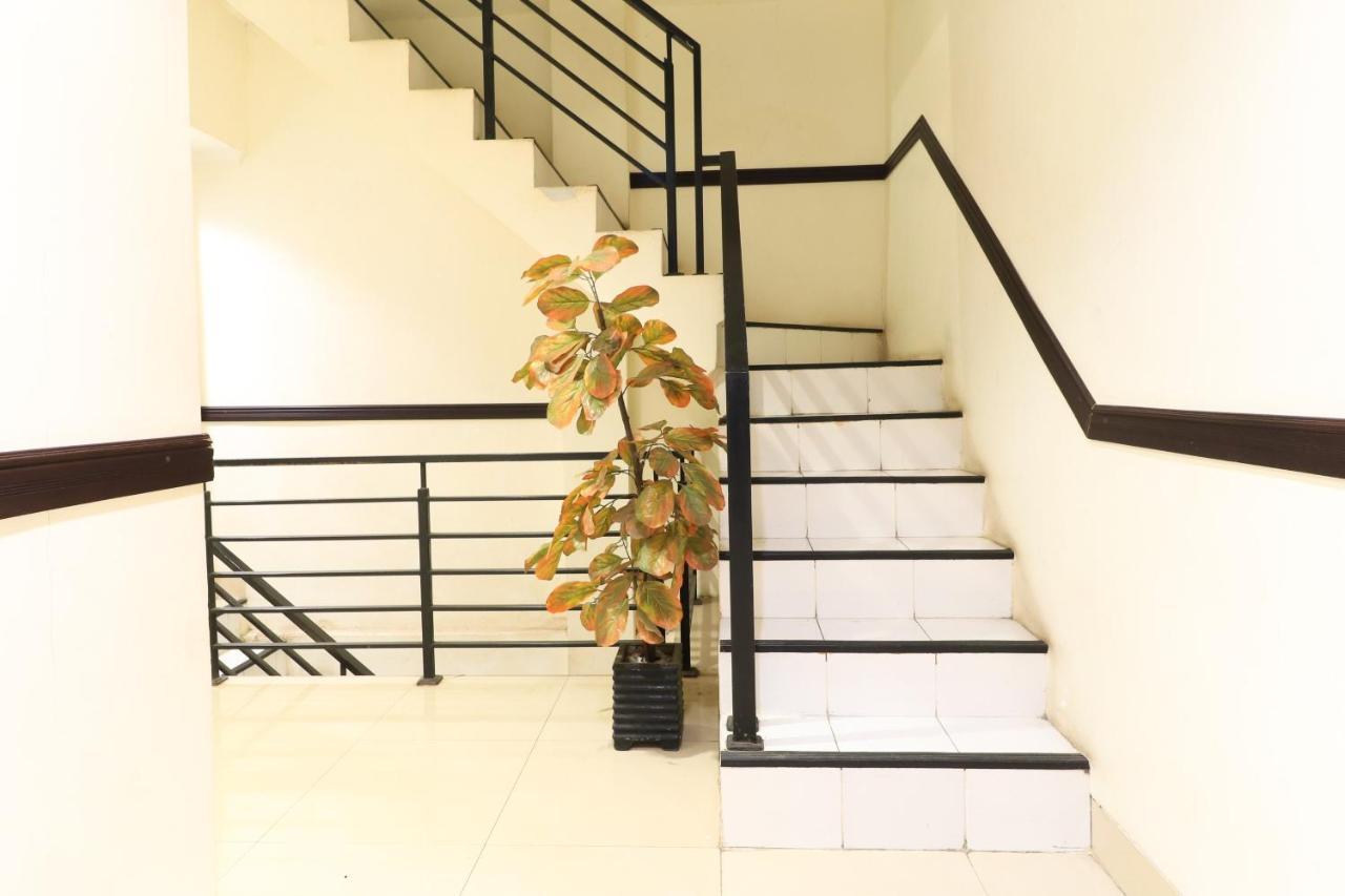 Al-Badar Hotel Syariah Makassar Extérieur photo