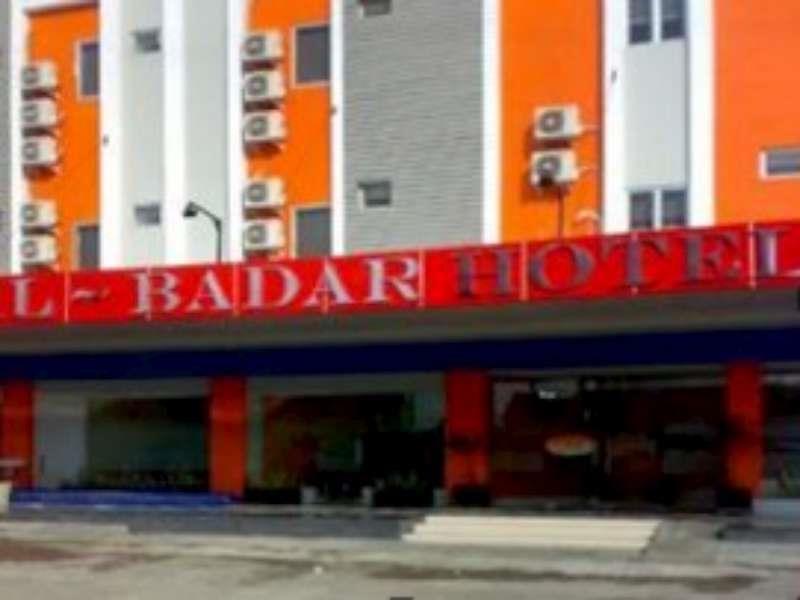 Al-Badar Hotel Syariah Makassar Extérieur photo