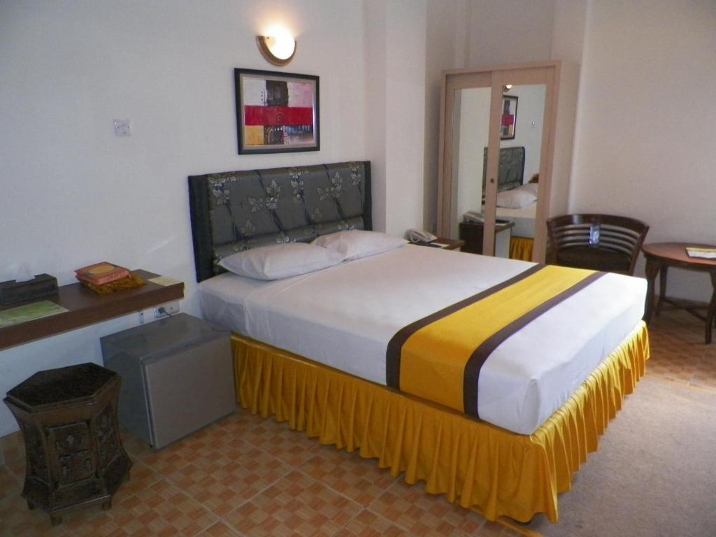 Al-Badar Hotel Syariah Makassar Extérieur photo